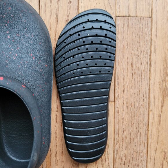 Halloween Crocs Clog On The Clock Work Slipon Food Service Shoe Red Splatter - Picture 13 of 14